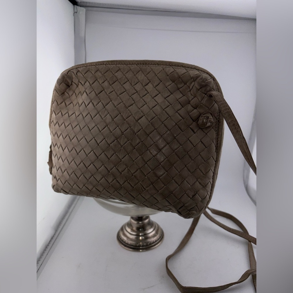 Vintage 1980's Bottega Veneta Intrecciato Leather Drawstring Bag​​ - Picture 8 of 14